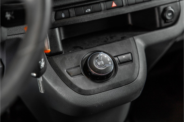 Peugeot Expert 2.0 BlueHDI L2 | ACC | Head-Up | Blind Spot | CarPlay | Camera | Navigatie | DAB | Trekhaak | Nieuwe APK | Lang / L2H1
