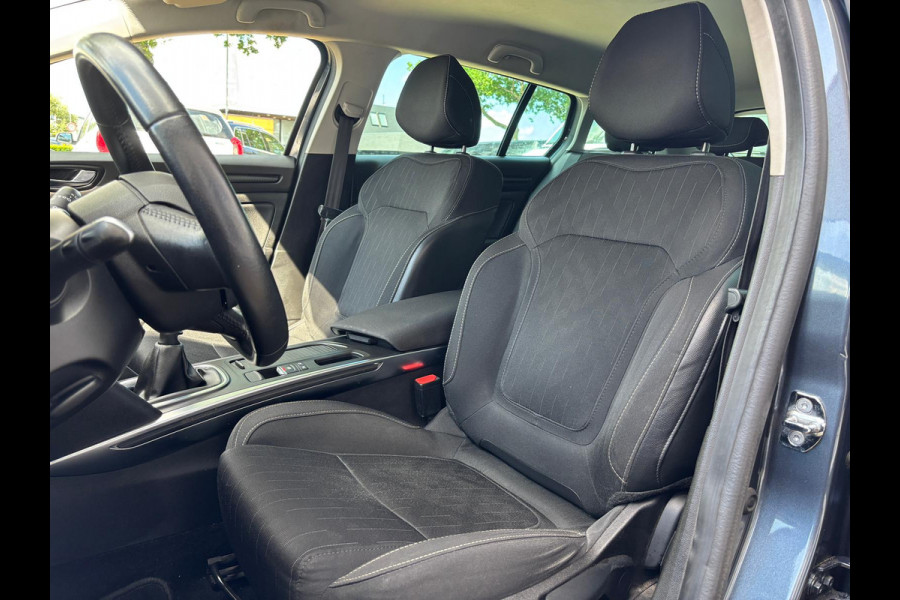 Renault Mégane Estate 1.3 TCe Limited | Trekhaak | Parkeersensoren | Bluetooth | Navi