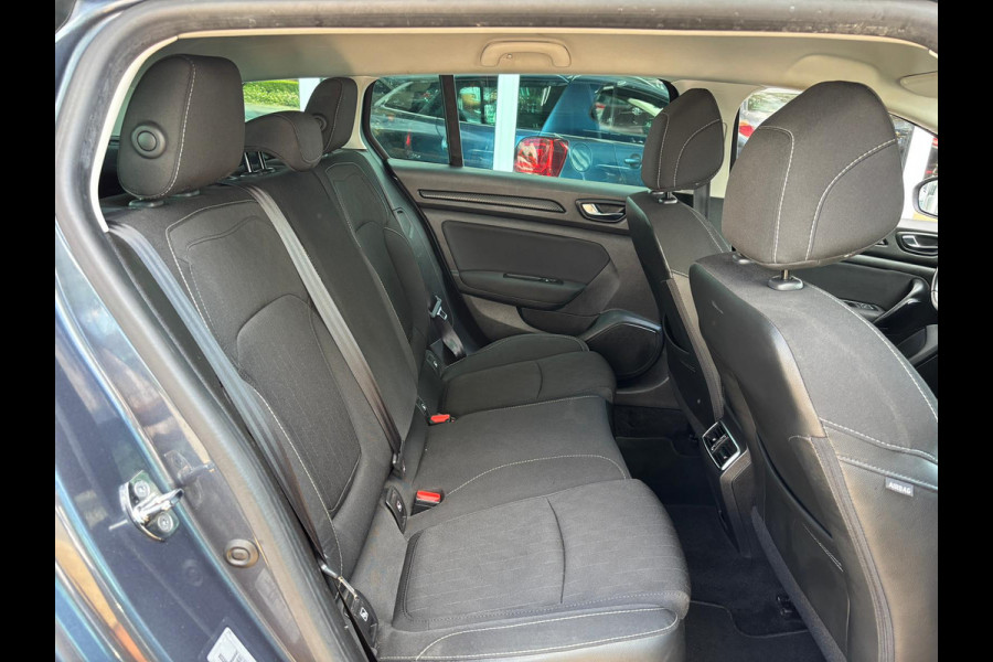Renault Mégane Estate 1.3 TCe Limited | Trekhaak | Parkeersensoren | Bluetooth | Navi