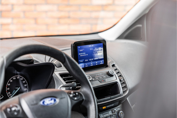 Ford Transit Connect 1.0 Ecoboost L2 | CarPlay | Camera | Navigatie | Stoelverwarming | DAB | 3-Zitter | Trekhaak | Nieuwe APK