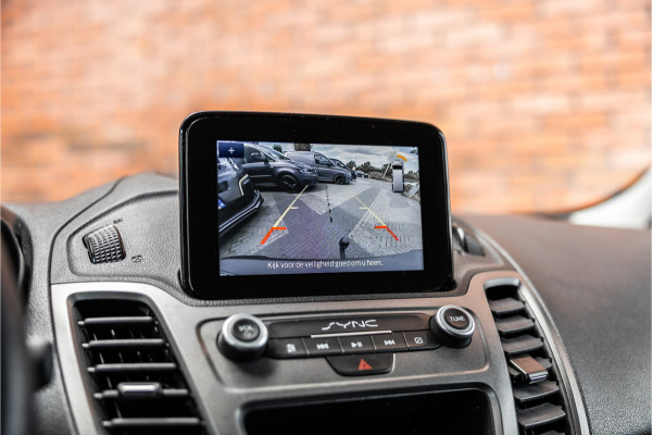 Ford Transit Connect 1.0 Ecoboost L2 | CarPlay | Camera | Navigatie | Stoelverwarming | DAB | 3-Zitter | Trekhaak | Nieuwe APK