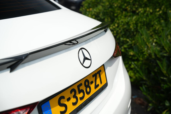 Mercedes-Benz C-Klasse 300 e AMG Line Limited Pano C63 Look