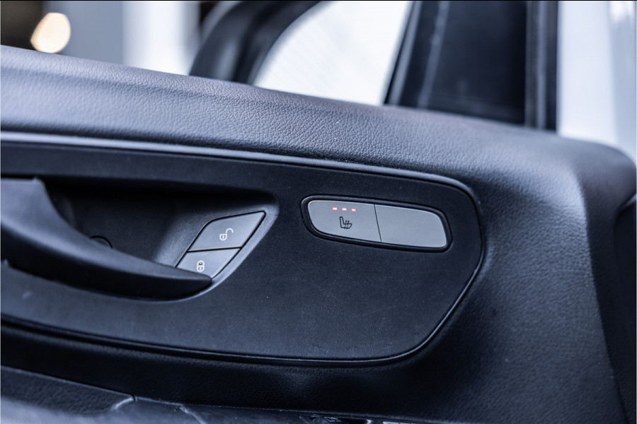 Mercedes-Benz Vito eVito Lang | Camera | Navigatie | Stoelverwarming | Airco | 3 zitter | Betimmering | Nieuwe APK | Zero emission | E-vito