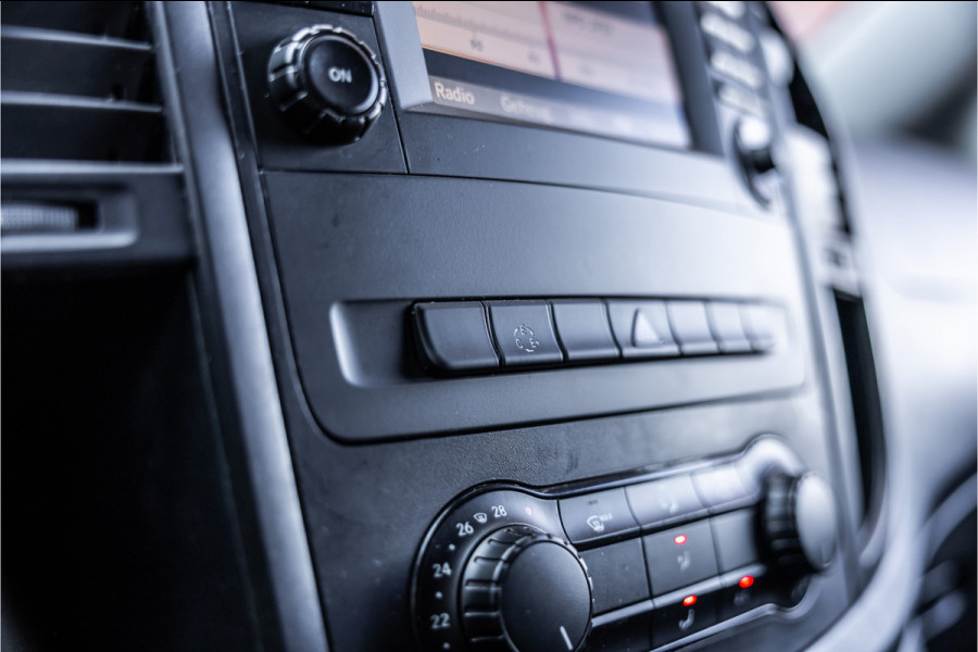 Mercedes-Benz Vito eVito Lang | Camera | Navigatie | Stoelverwarming | Airco | 3 zitter | Betimmering | Nieuwe APK | Zero emission | E-vito