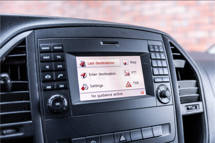 Mercedes-Benz Vito eVito Lang | Camera | Navigatie | Stoelverwarming | Airco | 3 zitter | Betimmering | Nieuwe APK | Zero emission | E-vito