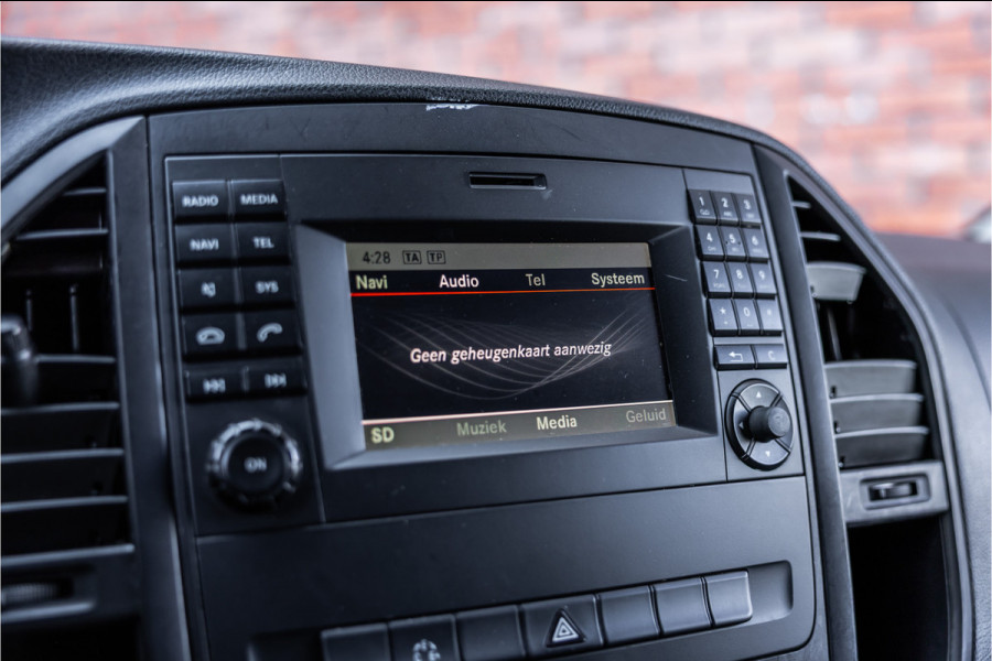 Mercedes-Benz Vito eVito Lang | Camera | Navigatie | Stoelverwarming | Airco | 3 zitter | Betimmering | Nieuwe APK | Zero emission | E-vito