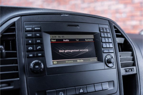 Mercedes-Benz Vito eVito Lang | Camera | Navigatie | Stoelverwarming | Airco | 3 zitter | Betimmering | Nieuwe APK | Zero emission | E-vito