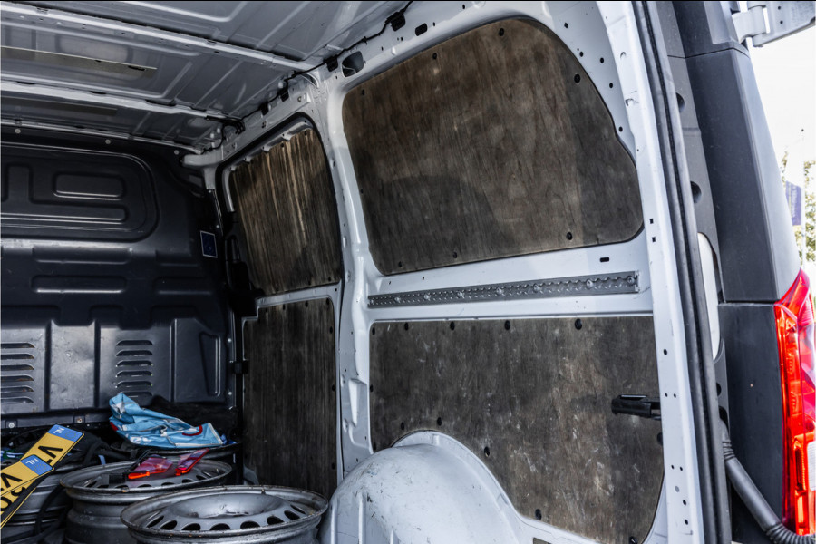 Mercedes-Benz Vito eVito Lang | Camera | Navigatie | Stoelverwarming | Airco | 3 zitter | Betimmering | Nieuwe APK | Zero emission | E-vito