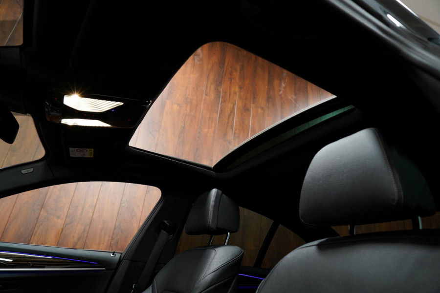 BMW 5 Serie 530i M-Sport M Sport|Pano|Leder|HUD|Dealer onderhouden