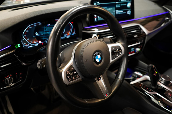 BMW 5 Serie 530i M-Sport M Sport|Pano|Leder|HUD|Dealer onderhouden