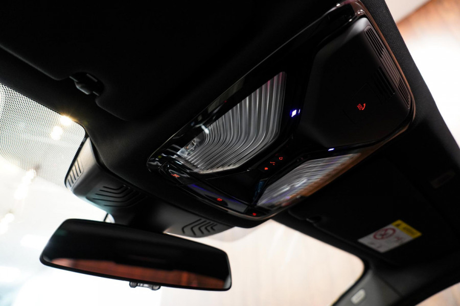 BMW 5 Serie 530i M-Sport M Sport|Pano|Leder|HUD|Dealer onderhouden