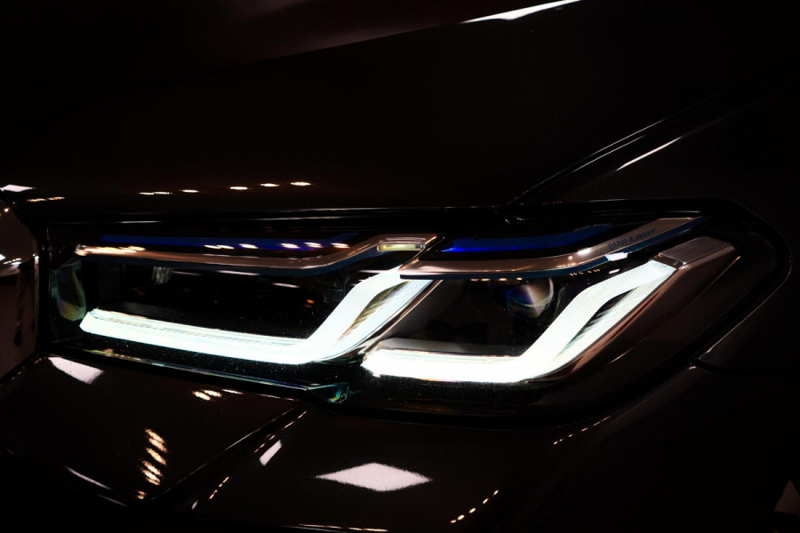 BMW 5 Serie 530i M-Sport M Sport|Pano|Leder|HUD|Dealer onderhouden