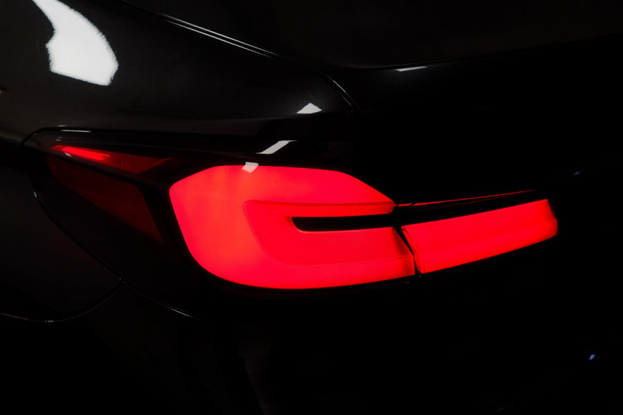 BMW 5 Serie 530i M-Sport M Sport|Pano|Leder|HUD|Dealer onderhouden