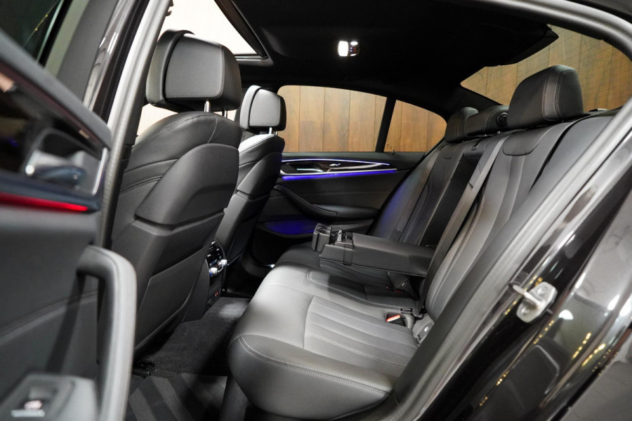BMW 5 Serie 530i M-Sport M Sport|Pano|Leder|HUD|Dealer onderhouden