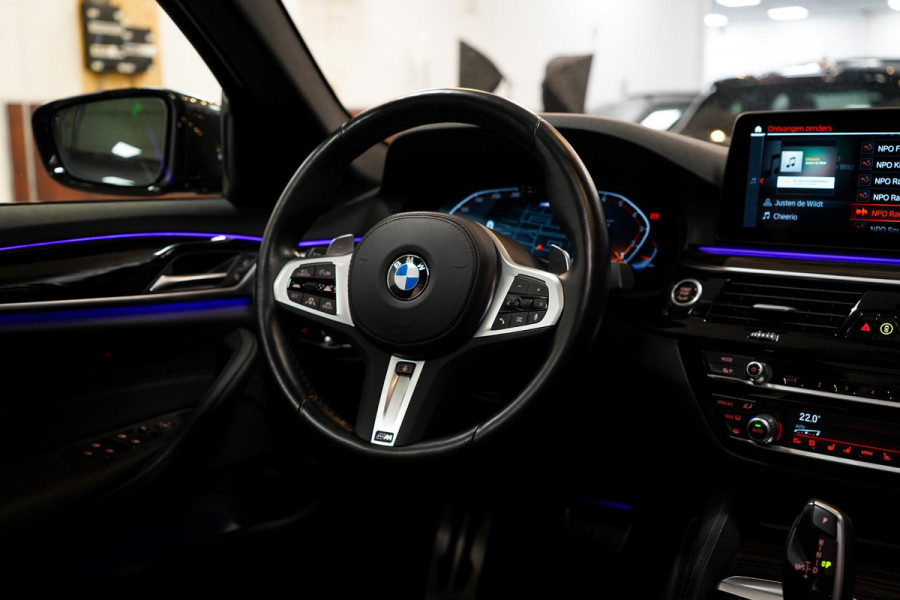 BMW 5 Serie 530i M-Sport M Sport|Pano|Leder|HUD|Dealer onderhouden
