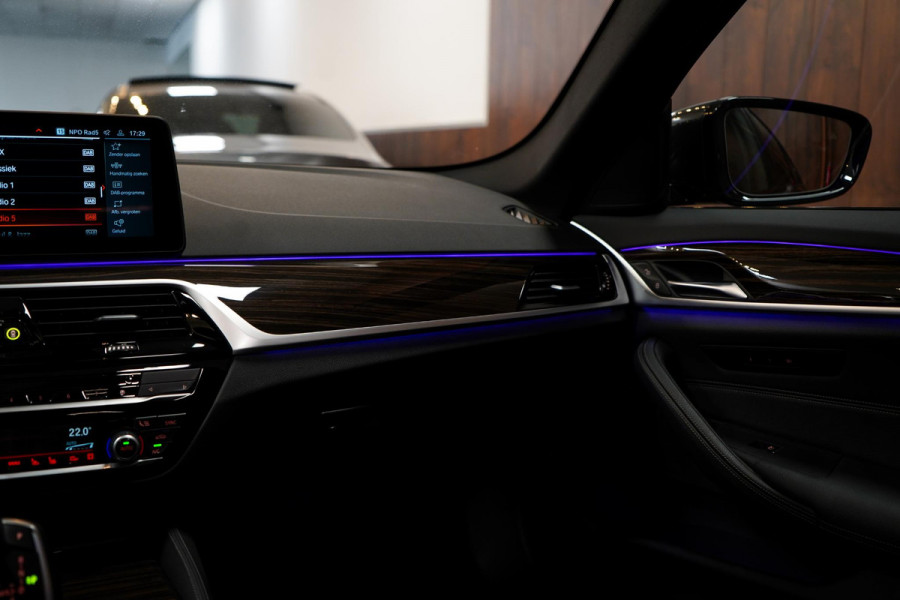 BMW 5 Serie 530i M-Sport M Sport|Pano|Leder|HUD|Dealer onderhouden