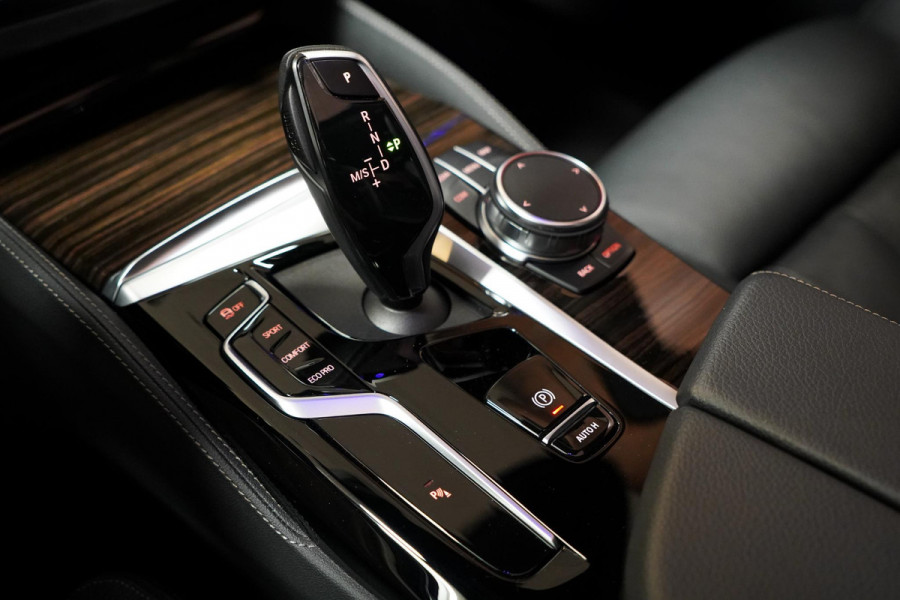 BMW 5 Serie 530i M-Sport M Sport|Pano|Leder|HUD|Dealer onderhouden