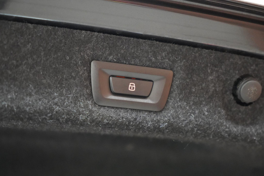 BMW 5 Serie 530i M-Sport M Sport|Pano|Leder|HUD|Dealer onderhouden