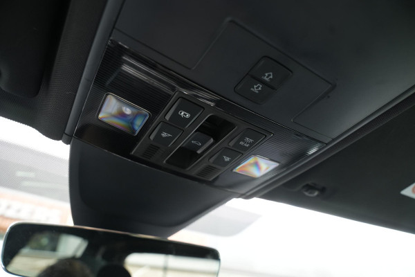 Volkswagen Tiguan Allspace 2.0 TSI 4Motion Highline Business R 7p. Mistlampen adaptief Cruise control adaptief Hill hold Camera Navi R-line Dakrails
