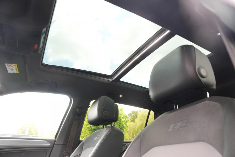 Volkswagen Tiguan Allspace 2.0 TSI 4Motion Highline Business R 7p. Mistlampen adaptief Cruise control adaptief Hill hold Camera Navi R-line Dakrails