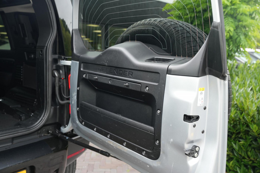 Land Rover Defender 2.0 D240 110 HSE Pano Grijs kenteken Perfect onderhouden