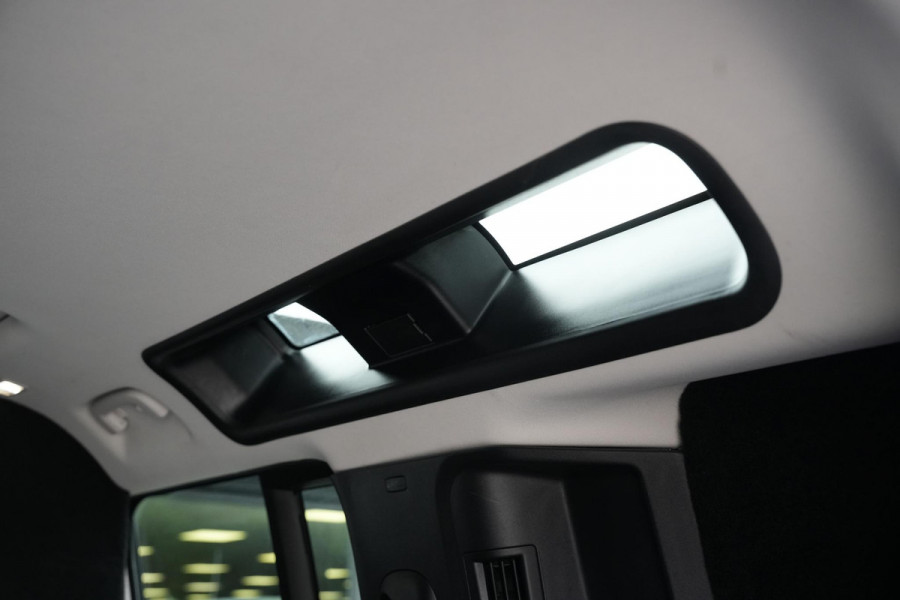Land Rover Defender 2.0 D240 110 HSE Pano Grijs kenteken Perfect onderhouden