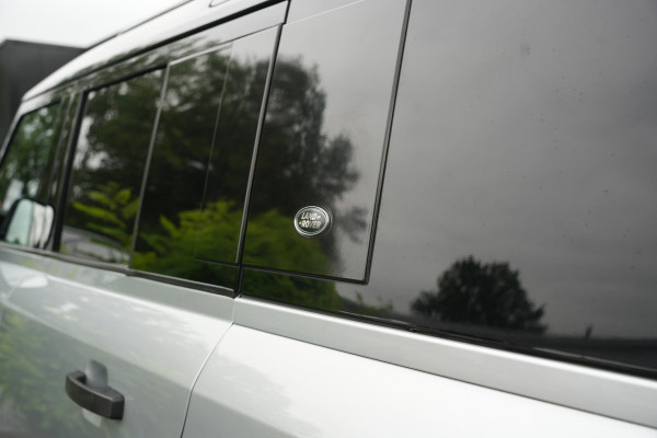 Land Rover Defender 2.0 D240 110 HSE Pano Grijs kenteken Perfect onderhouden