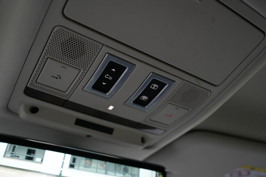 Land Rover Defender 2.0 D240 110 HSE Pano Grijs kenteken Perfect onderhouden