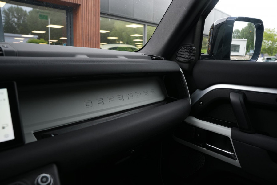 Land Rover Defender 2.0 D240 110 HSE Pano Grijs kenteken Perfect onderhouden