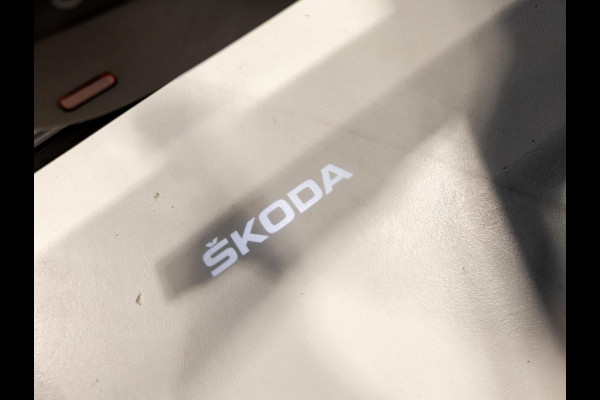 Škoda Kodiaq 1.5 TSI Sportline Business / 150pk / Trekhaak / Panorama dak / Achteruitrij camera /