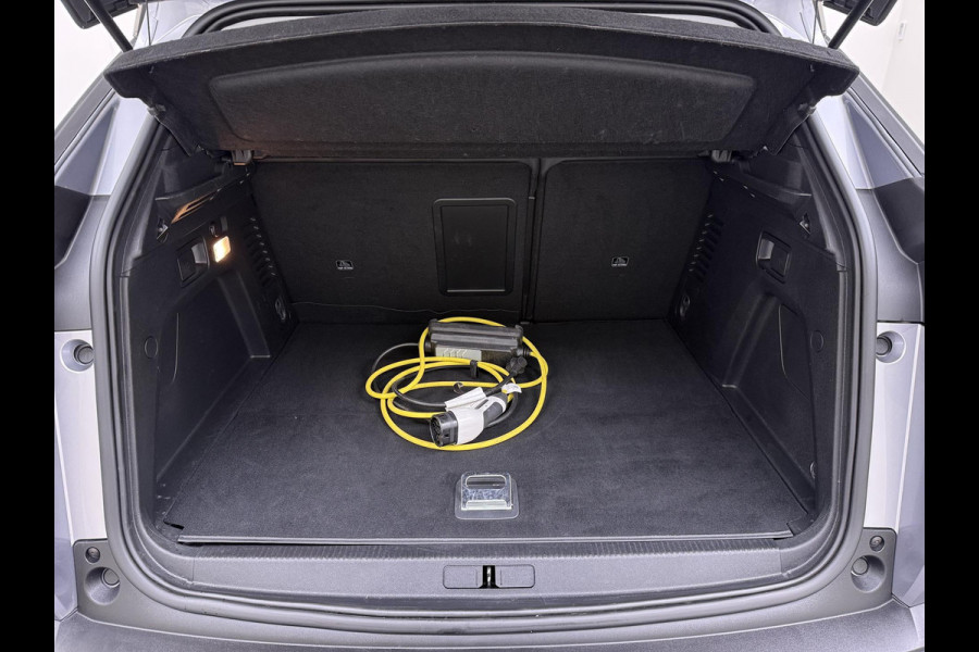 Peugeot 3008 1.6 HYbrid 225 Allure Pack Business PHEV PLUG-IN HYBRIDE | RIJKLAAR! | ONDERHOUD GEHAD BIJ BINNENKOMST | DODEHOEKSENSOR | ACHTERUITRIJCAMERA | STANDKACHEL | INCL. 12 MND BOVAG GARANTIE