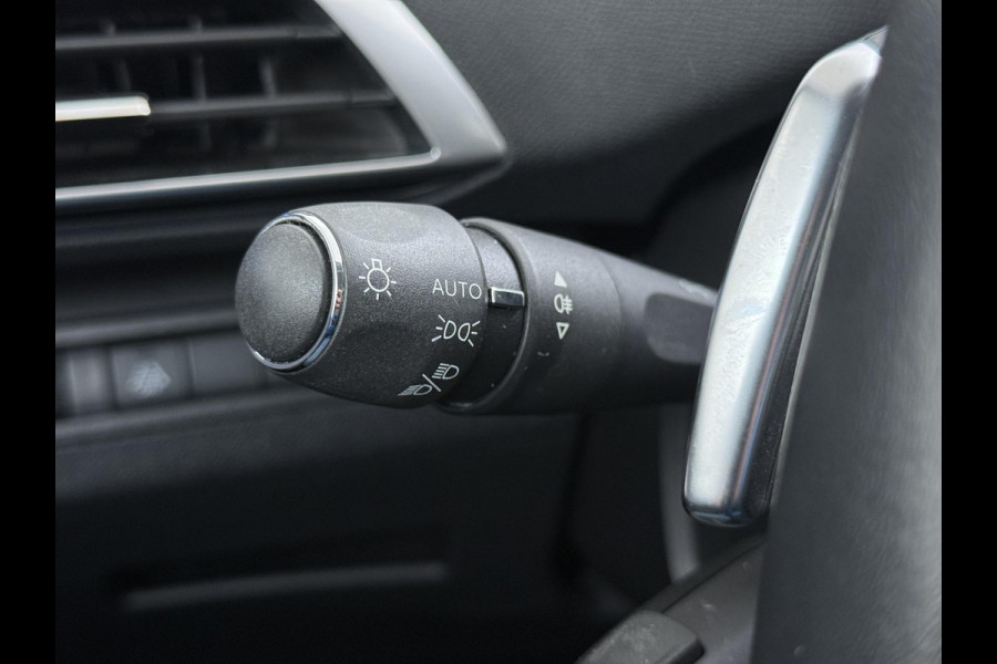 Peugeot 3008 1.6 HYbrid 225 Allure Pack Business PHEV PLUG-IN HYBRIDE | RIJKLAAR! | ONDERHOUD GEHAD BIJ BINNENKOMST | DODEHOEKSENSOR | ACHTERUITRIJCAMERA | STANDKACHEL | INCL. 12 MND BOVAG GARANTIE