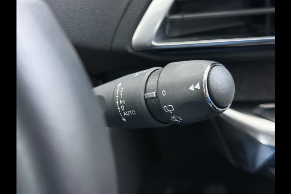 Peugeot 3008 1.6 HYbrid 225 Allure Pack Business PHEV PLUG-IN HYBRIDE | RIJKLAAR! | ONDERHOUD GEHAD BIJ BINNENKOMST | DODEHOEKSENSOR | ACHTERUITRIJCAMERA | STANDKACHEL | INCL. 12 MND BOVAG GARANTIE