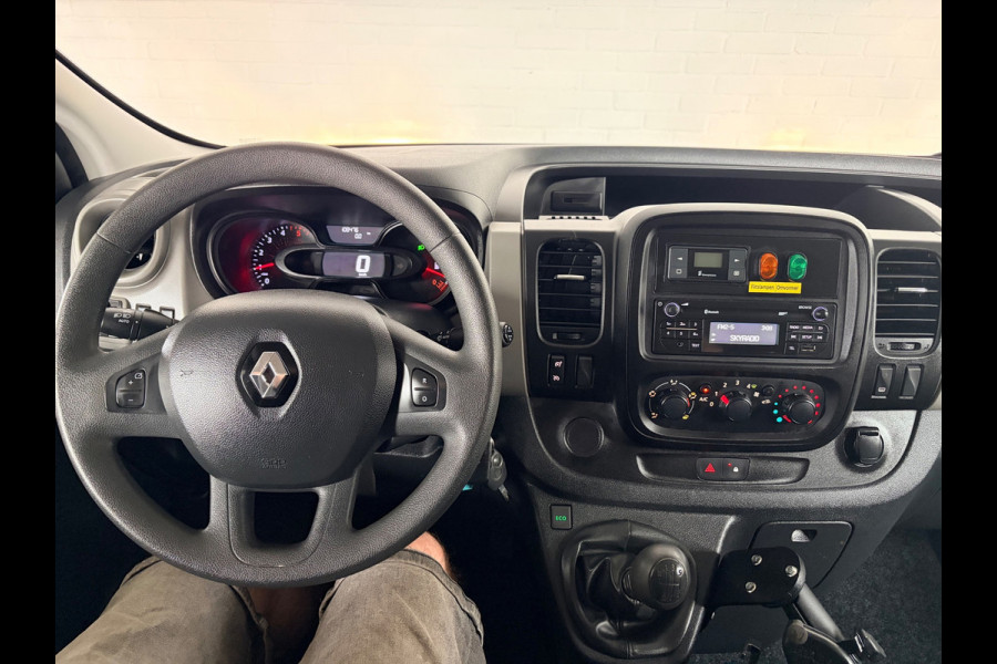 Renault Trafic Servicewagen 1.6 dCi euro6 T27 L1H1 Comfort Bott inrichting Victron v230 Standkachel Trekhaak RIJKLAARPRIJS!