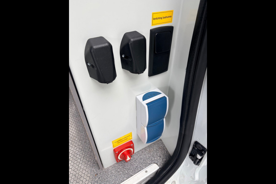 Renault Trafic Servicewagen 1.6 dCi euro6 T27 L1H1 Comfort Bott inrichting Victron v230 Standkachel Trekhaak RIJKLAARPRIJS!