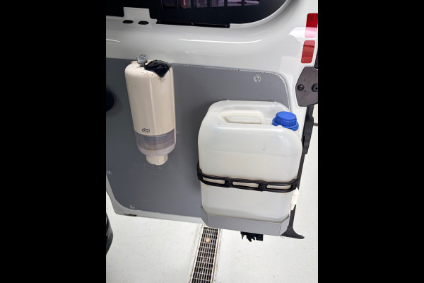 Renault Trafic Servicewagen 1.6 dCi euro6 T27 L1H1 Comfort Bott inrichting Victron v230 Standkachel Trekhaak RIJKLAARPRIJS!