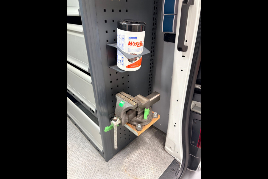 Renault Trafic Servicewagen 1.6 dCi euro6 T27 L1H1 Comfort Bott inrichting Victron v230 Standkachel Trekhaak RIJKLAARPRIJS!