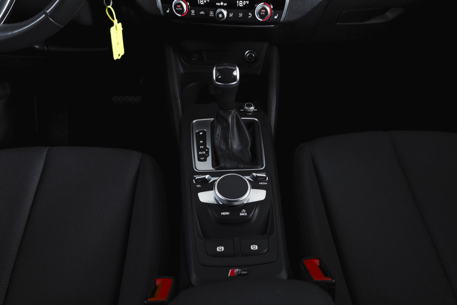 Audi Q2 35 TFSI Pro Line | Dig. Cockpit | Adapt. Cruise | Stoelverw. | PDC | Camera | NAV + App.Connect | ECC | Elek. Klep | LM 17" |