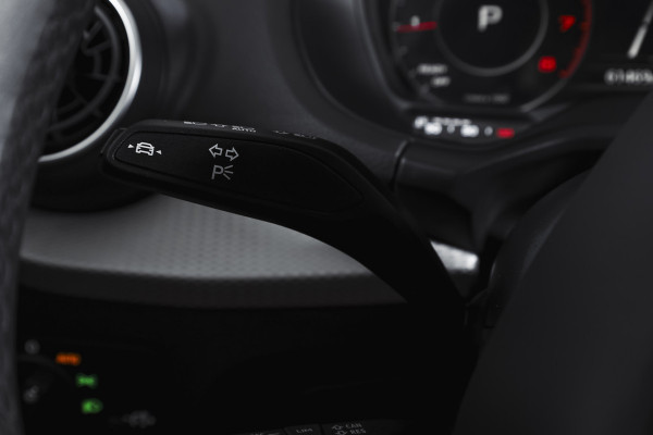 Audi Q2 35 TFSI Pro Line | Dig. Cockpit | Adapt. Cruise | Stoelverw. | PDC | Camera | NAV + App.Connect | ECC | Elek. Klep | LM 17" |