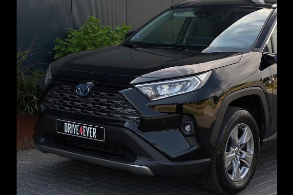 Toyota RAV4 2.5 MHEV Dynamic 2025 GARANTIE | TREKHAAK | NAVI | CR CONTROL | SPORTVELGEN