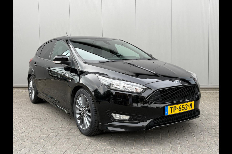 Ford Focus 125PK EcoB. ST-Line Trekhaak/Camera/Carplay-android/Navigatie/Cruise-control