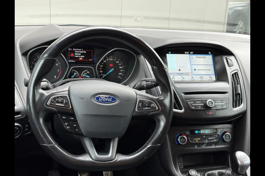 Ford Focus 125PK EcoB. ST-Line Trekhaak/Camera/Carplay-android/Navigatie/Cruise-control