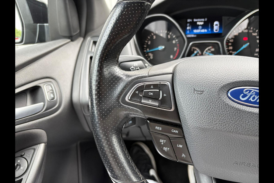 Ford Focus 125PK EcoB. ST-Line Trekhaak/Camera/Carplay-android/Navigatie/Cruise-control