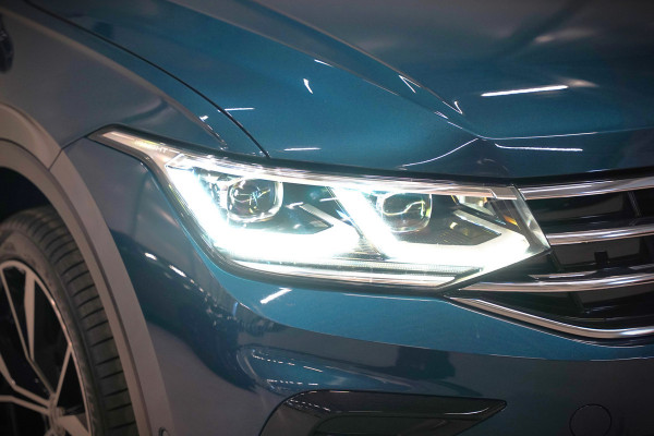 Volkswagen Tiguan 1.4 TSI eHybrid Elegance Business | Stoelverwarming | Stuurverwarming | iQ Light | Adaptive Cruise Control | Trekhaak | Apple Carplay | Navigatie | Camera | SOH 84%