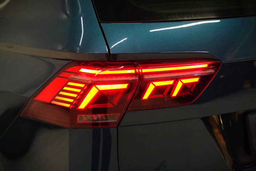 Volkswagen Tiguan 1.4 TSI eHybrid Elegance Business | Stoelverwarming | Stuurverwarming | iQ Light | Adaptive Cruise Control | Trekhaak | Apple Carplay | Navigatie | Camera | SOH 84%