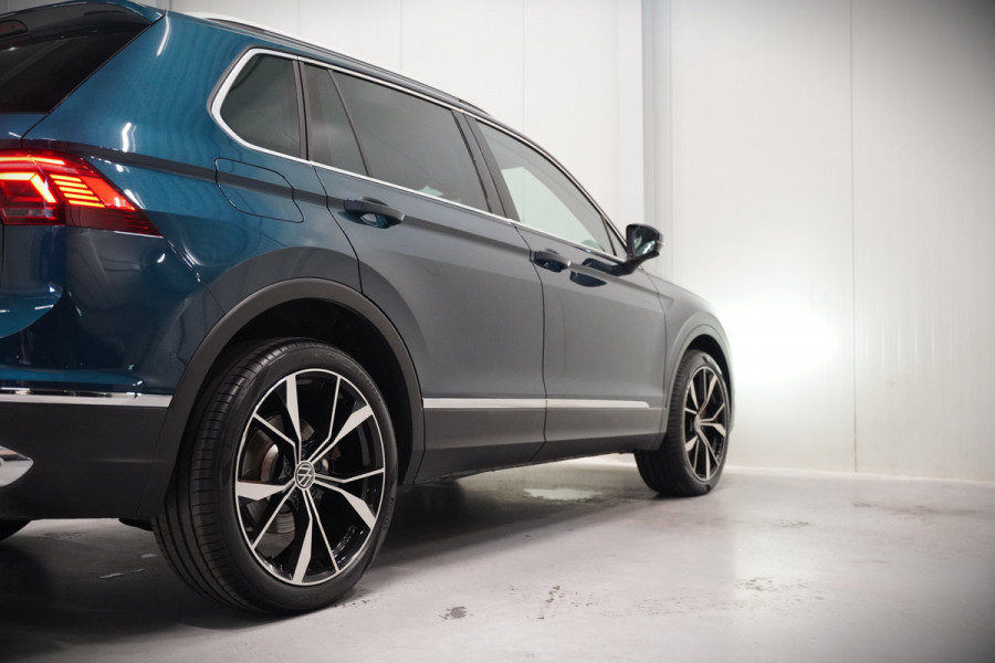 Volkswagen Tiguan 1.4 TSI eHybrid Elegance Business | Stoelverwarming | Stuurverwarming | iQ Light | Adaptive Cruise Control | Trekhaak | Apple Carplay | Navigatie | Camera | SOH 84%