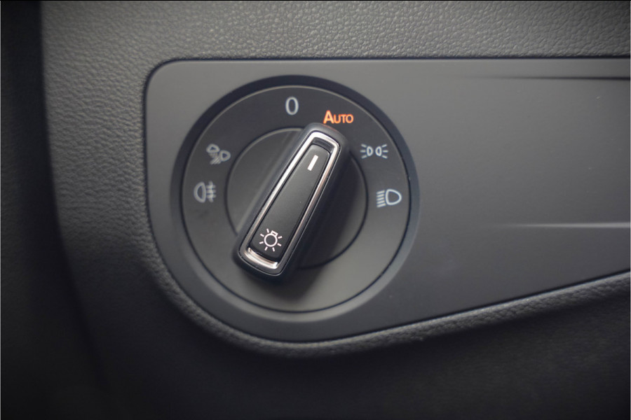 Volkswagen Tiguan 1.4 TSI eHybrid Elegance Business | Stoelverwarming | Stuurverwarming | iQ Light | Adaptive Cruise Control | Trekhaak | Apple Carplay | Navigatie | Camera | SOH 84%