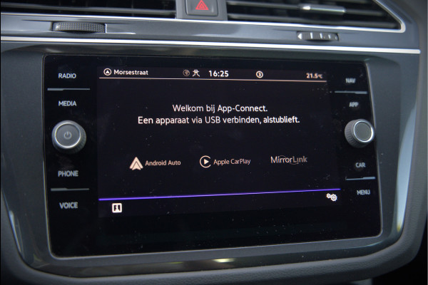 Volkswagen Tiguan 1.4 TSI eHybrid Elegance Business | Stoelverwarming | Stuurverwarming | iQ Light | Adaptive Cruise Control | Trekhaak | Apple Carplay | Navigatie | Camera | SOH 84%