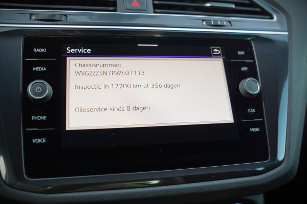 Volkswagen Tiguan 1.4 TSI eHybrid Elegance Business | Stoelverwarming | Stuurverwarming | iQ Light | Adaptive Cruise Control | Trekhaak | Apple Carplay | Navigatie | Camera | SOH 84%