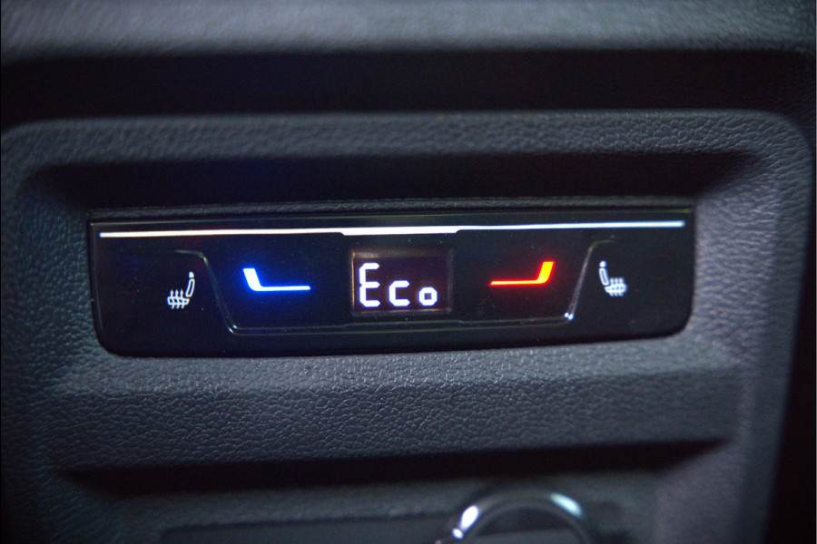 Volkswagen Tiguan 1.4 TSI eHybrid Elegance Business | Stoelverwarming | Stuurverwarming | iQ Light | Adaptive Cruise Control | Trekhaak | Apple Carplay | Navigatie | Camera | SOH 84%